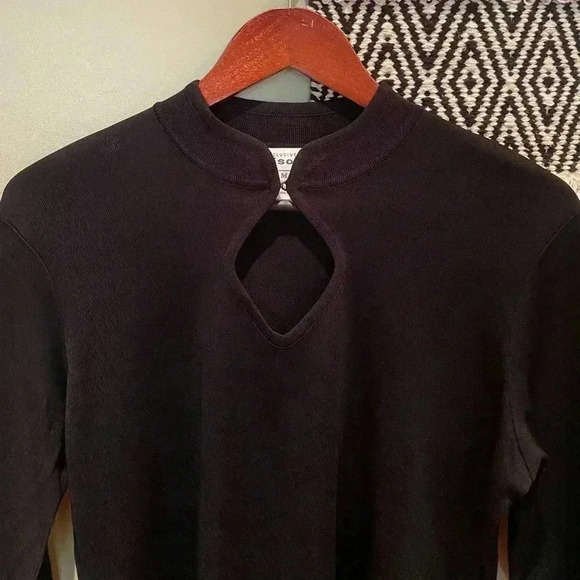 EXCLUSIVELY MISOOK VINTAGE BLACK ACRYLIC DRESS TOP M - Picture 2 of 4